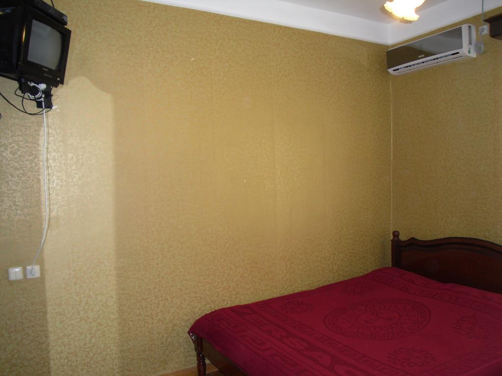 Suliko Guest House Μπατούμι Δωμάτιο φωτογραφία