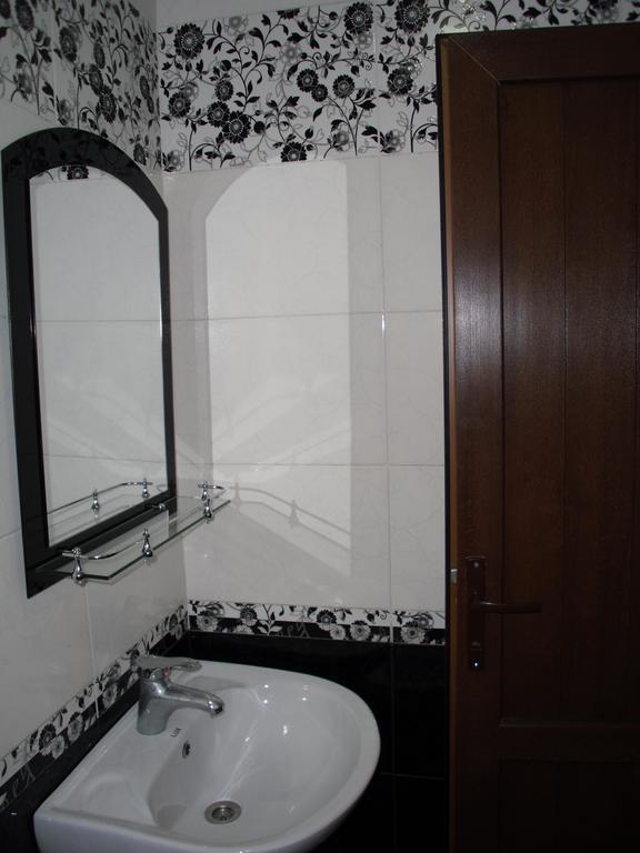 Suliko Guest House Μπατούμι Δωμάτιο φωτογραφία