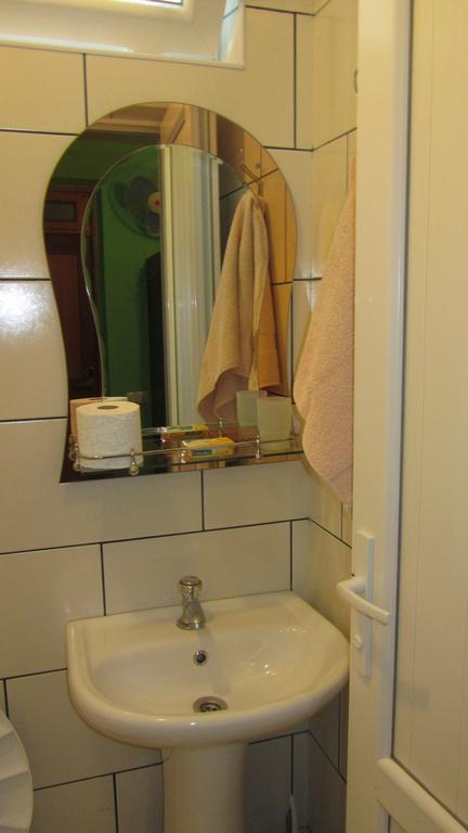 Suliko Guest House Μπατούμι Δωμάτιο φωτογραφία