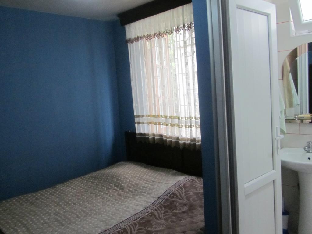 Suliko Guest House Μπατούμι Δωμάτιο φωτογραφία